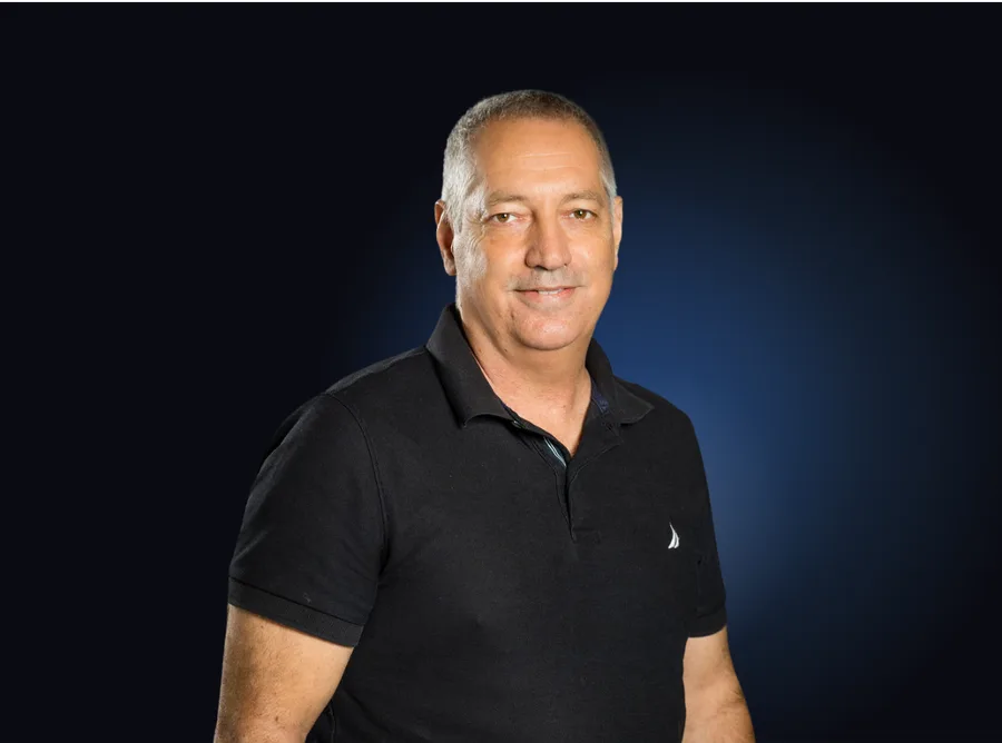 איל איס
